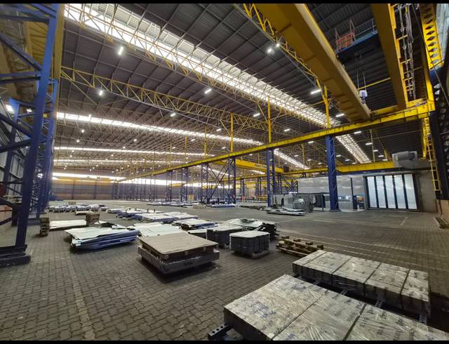 3,240M² FACTORY TO LET IN ROODEKOP